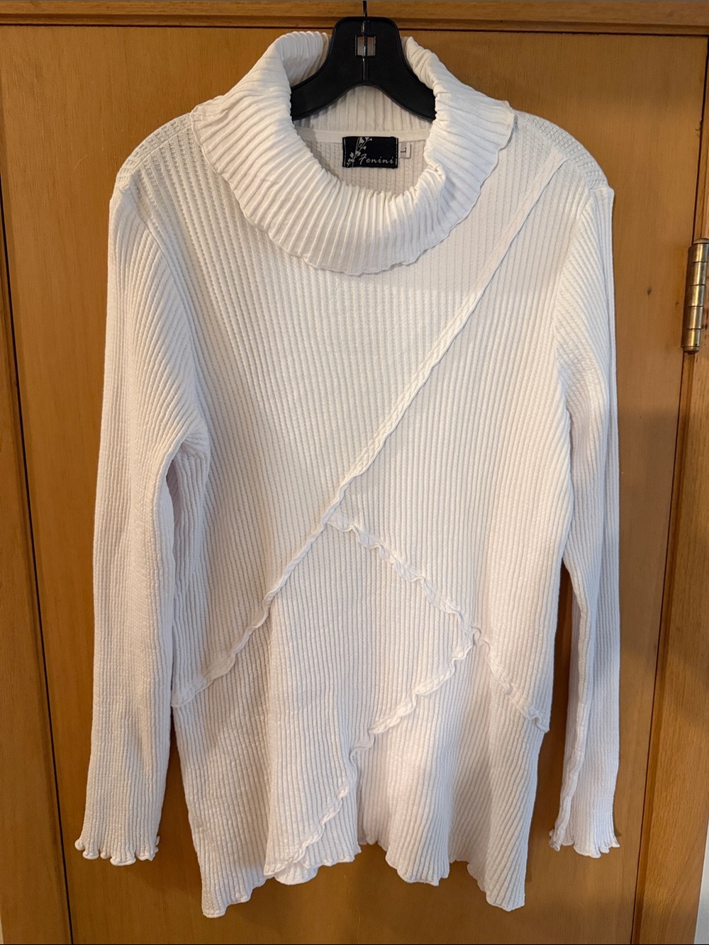 Fenini Women’s Ribbed Stitched Turtleneck Sweater White Size Large
